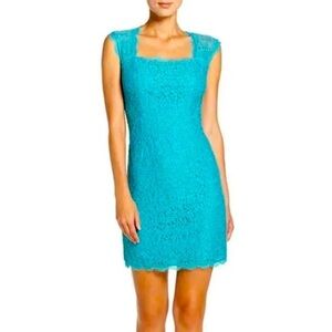 ADRIANNA PAPELL LACE OVERLAY CUTOUT BACK
SHEATH TURQUOISE DRESS Size 4